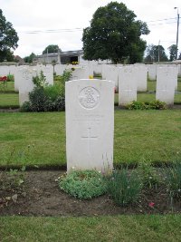 Dickebusch New Military Cemetery - Edwards, J H